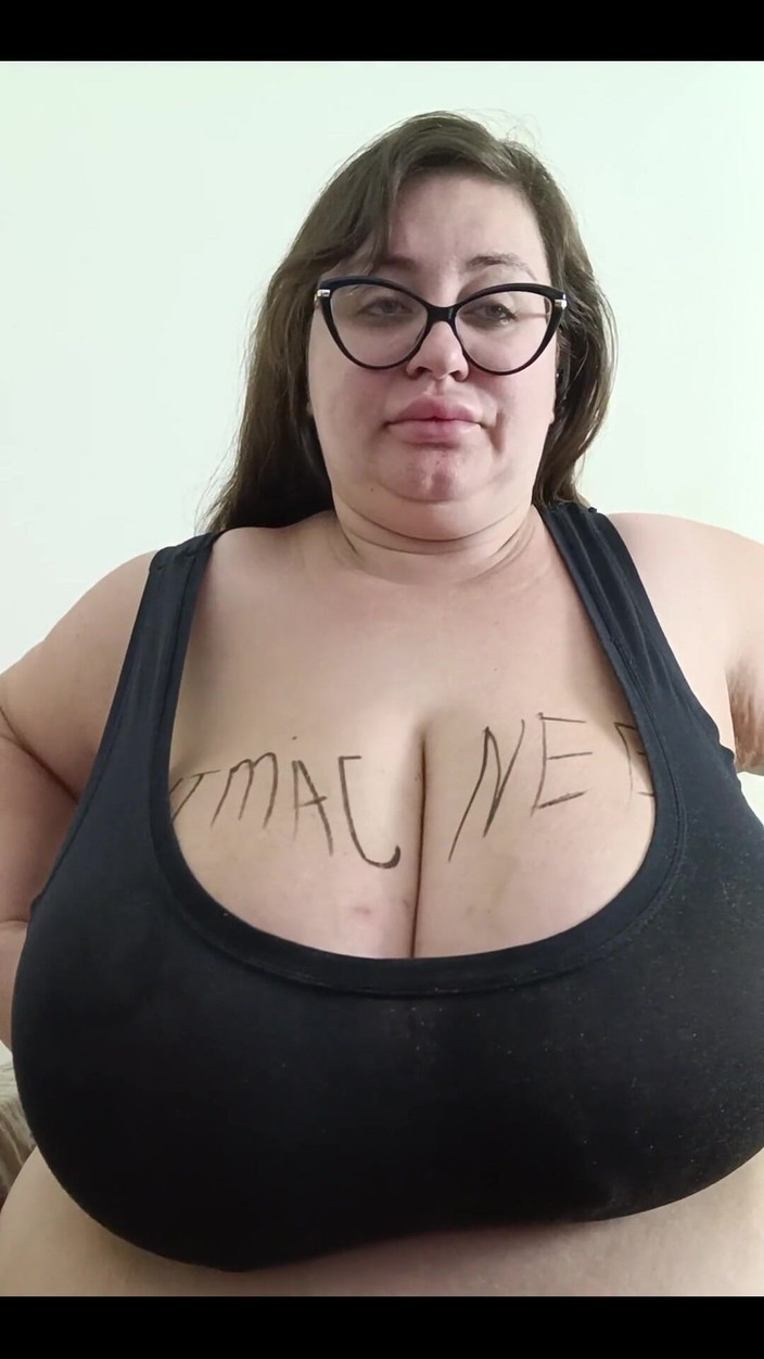 Nina Doll: Große schlaffe titten