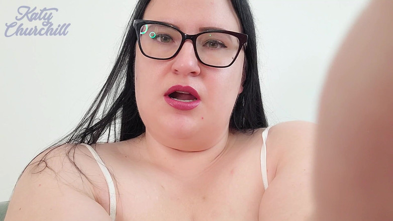 Katy Churchill: La bbw arrabbiata ingoia tutto ed ingoia un piccolo piscio