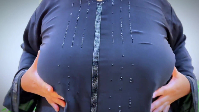 Aria Mia: Madrastra árabe caliente se pone cachonda después de venir de la...