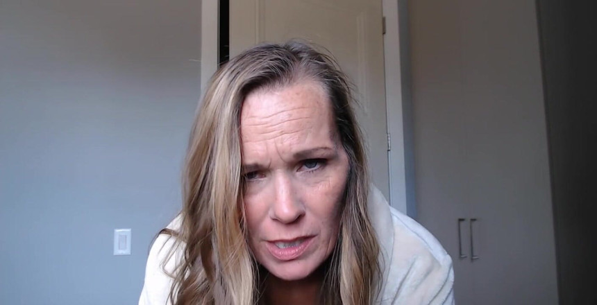 KimitheMilfMommy: Buon venerdì! Questo viene chiamato kinky come una scopata