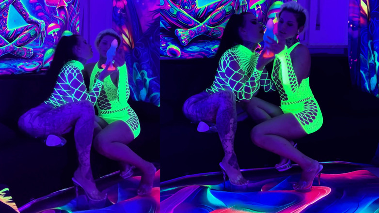 MissAlessaMilano: Luz de neón con 2 chicas locas