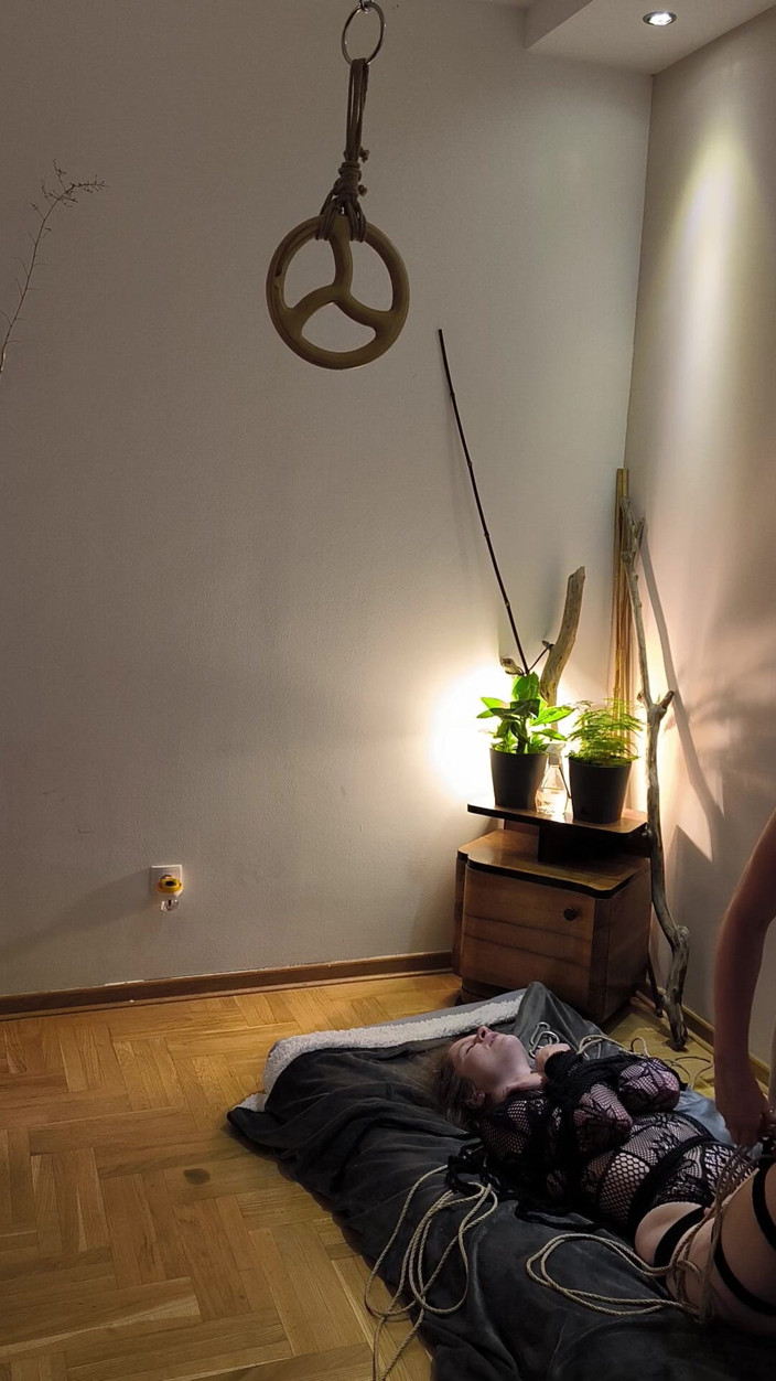 FenekManul: Leichte shibari-show