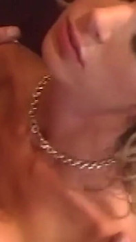 Caliente rubia milf consigue lamida y chupa duro