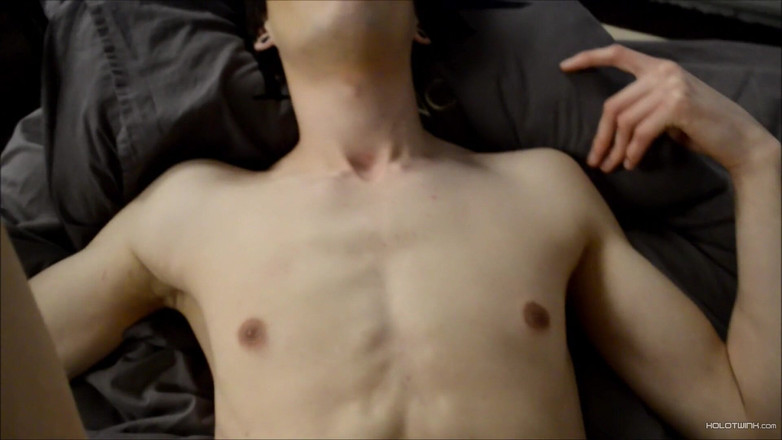 Holo twinks: Těsná malá Ethan chce všechno tvoje sperma