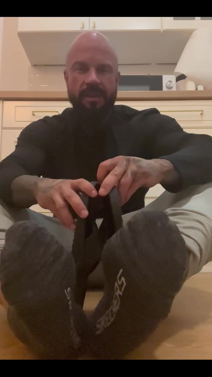 Jasons feet: Te hago oler mis chanclas apestosas