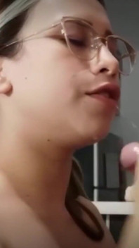 Pompino Profondo Con Una Bellissima Latina Arrapata... Vengo Nel Suo Volto Angelico