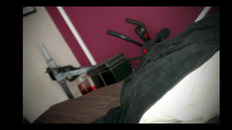 ScottyNaughty69: Gebogener schwanz tief in engem schwarzem spielzeug! Massiver cumshot!