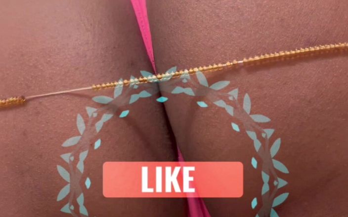 Blacktwinkcurves: Přiveď mě domů a nakrm mě čůráka