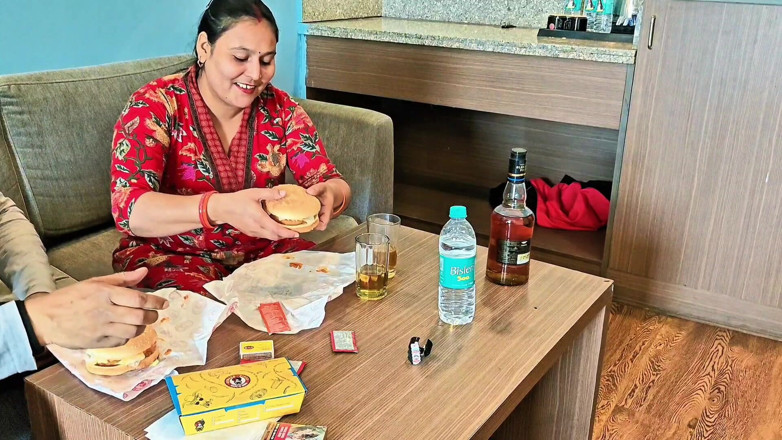 Desi chudai hub: Shuddh, romance desi, vidéo de sexe énergique complète
