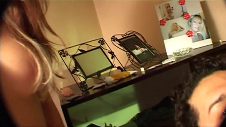 Shemale World: Cute Shemale and the Bisexual Threesome