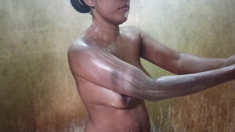 Rania: Benimle duş al canım