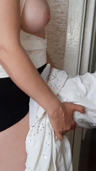 คุณแม่เลี้ยงวันเกิดยั่วฉันแล้วเย็ดกันจนลืมไม่ลง - Lesbian-illusion