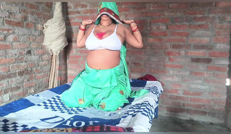 Rinki devi: Vermieterin fickt