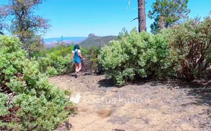 Kactus kutie: Outdoor Pee Compilation 2023