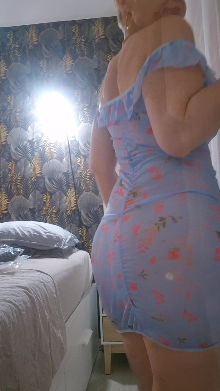Sofy13: În pijamale gata să mergi la culcare te alături de...