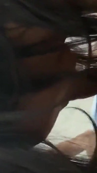 Schüchterner asiatischer pinay-teenager wird für oral trainiert