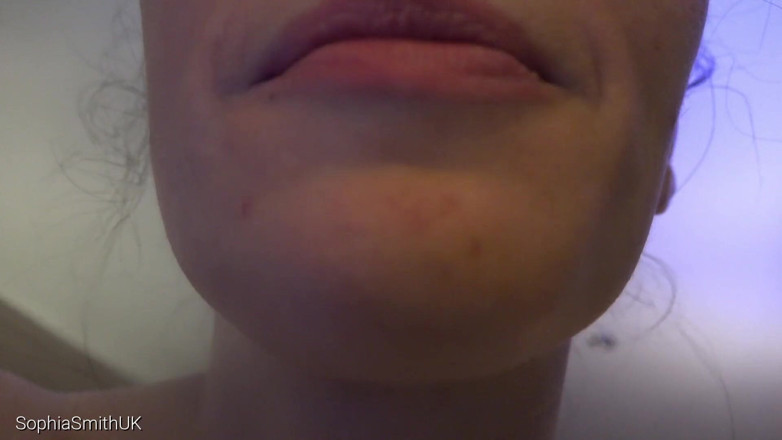 SophiaSmithUK: ASMR velký polibek