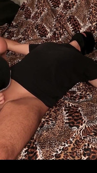Red Green Light jerk off challenge - Edizione 20 minuti di succhia e sega - Prova a non venire