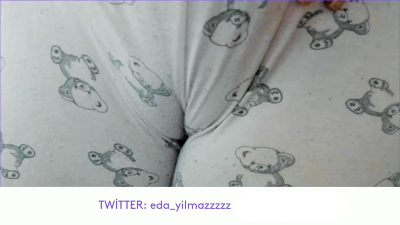bigass_sexy_bigboobs: Cameltoe - masturbieren mit Pajama - reiben der muschi mit Pajama