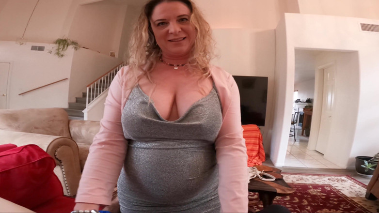 Erin Electra: Üvey anne boşalmana yardım ediyor (pov)