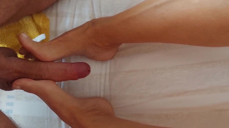 Selena701: 业余金发妻子享受恋足癖和阴道内射