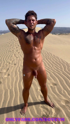 BoyGym: Chcaní a protahování mých bicepsů na pláži