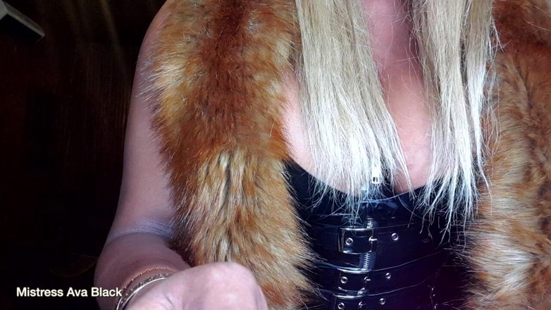Mistress Ava Black: Sissy Wench si cewek nakal yang super semok lagi asik...