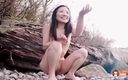 Naughty Japanese Girls: Desnudarse en una playa es una gran excitación para la...