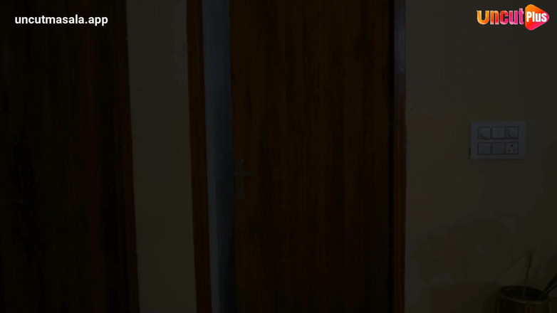 UncutPlus: Güzel yenge kocasıyla sıkı amcığıyla sert sikişiyor