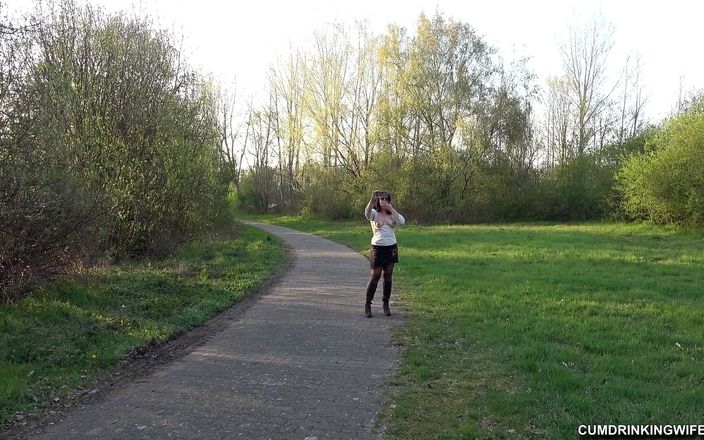 Cumdrinking Wife: Futută și umplută de spermă de străini aleatoriu într-un parc