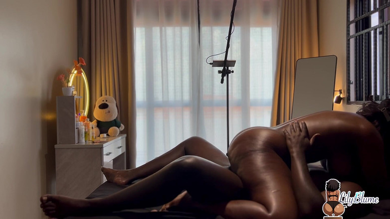 Afrocummy: Beni iki kez boşalttıktan sonra onu saniyeler içinde çabucak boşalttırdım