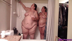 BBW Pleasures: Tante semok kulit putih lagi mandi