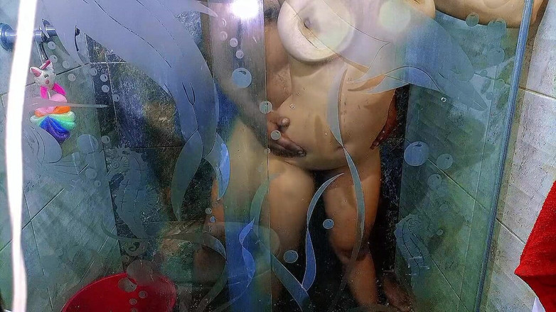 ADYgirls: In Der Dusche Mit Meiner Stieftochter