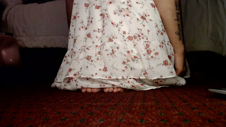 Abby Anna: Back View Pussy Spreading Stretching Gaping Tease