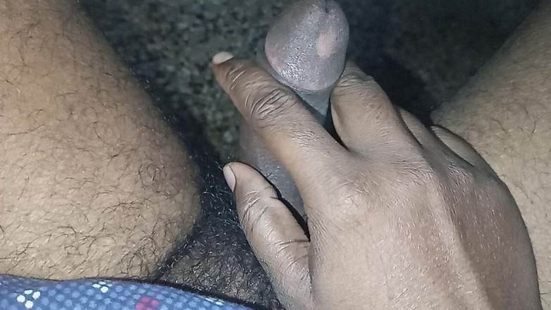 Sweet Indian cock: Dubai karım ofis odası. Büyük yarağımı yalıyorum