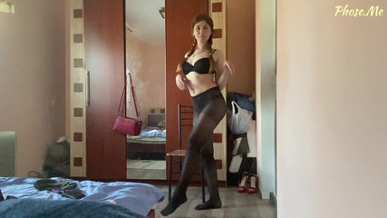 Pantyhose me porn videos: Amy siyah külotlu çorap deniyor