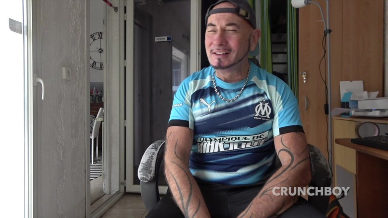 Crunch Boy: 私の友達の大きなチンコ