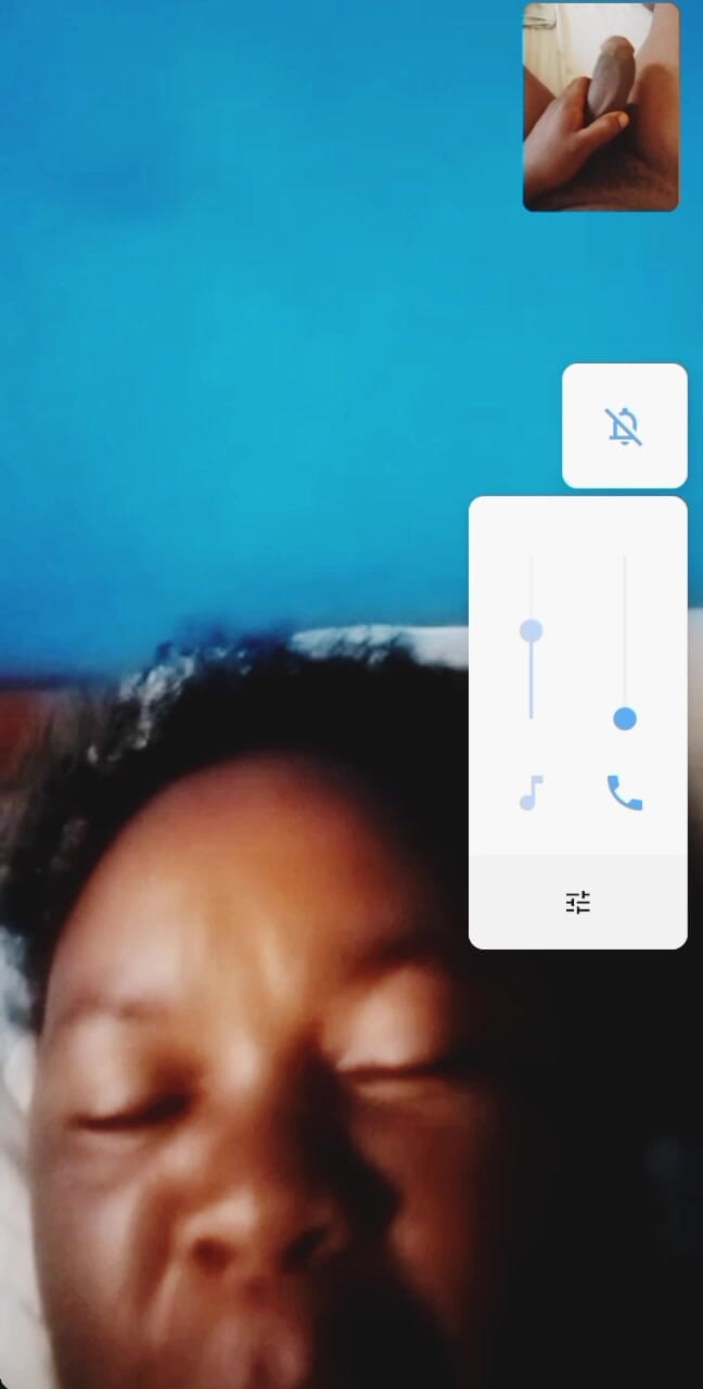 Me and my new slut: Mẹ hưng phấn thủ dâm trên cuộc gọi điện video