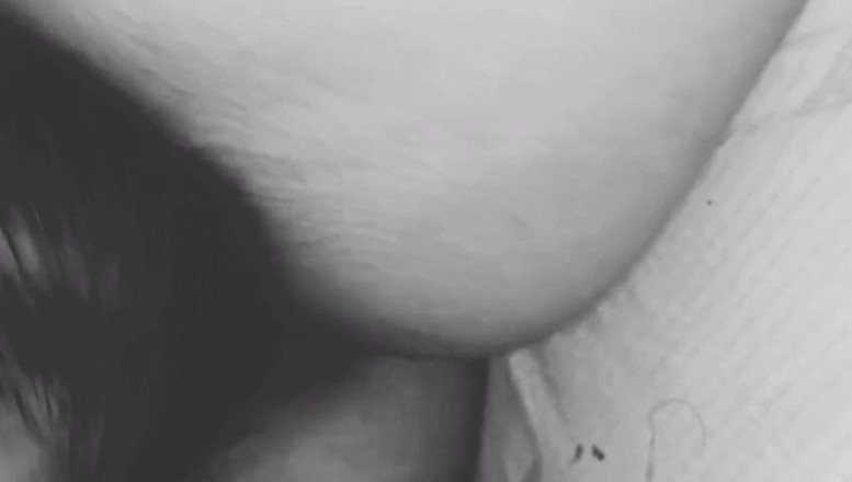 Rishi: Une jolie étudiante Ne Chusa Lund Chut Chatai Phir Hui Ghamasan...