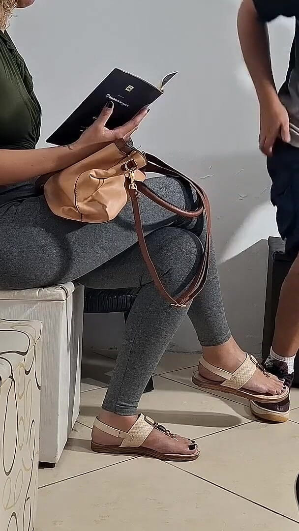 Gabi SweetCouplesStories: Esibizione del cazzo nella sala d'attesa del dentista