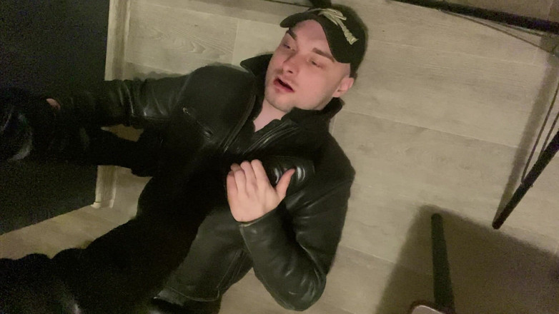 KinkySirius: Läder gopnik knullar läder bög hårt. Del 2