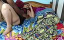 Sexy Sindu: Индийская жена дези делает оральный секс, поедает киску