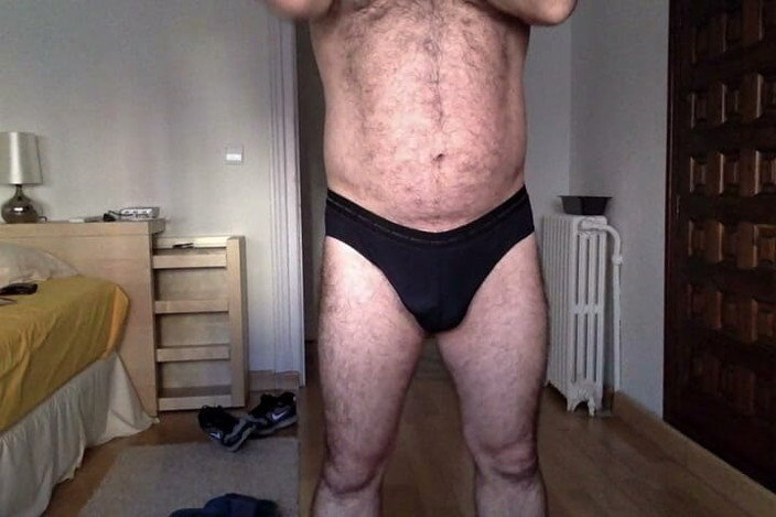 Hairy Guy Portugal: Dressing Me up for a Summer Outing