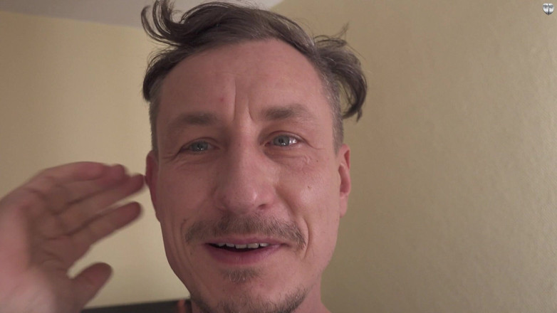 Jason Steel: Malá UKázka Niki Cyberslut Před Živým Vysíláním