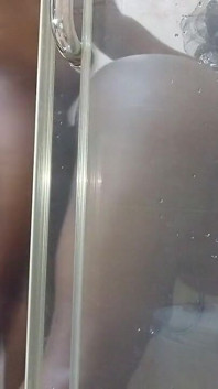 Podvádím mého manžela v domě mého nevlastního bratra, v rychlé, intenzivní dovádění, popadněte minci