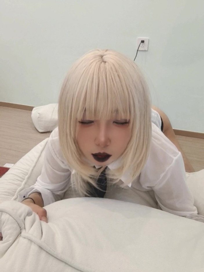 CD_XiXiouo: Ladyboy Cina yang anggota seksi tidak akan berpuas hati dengan...
