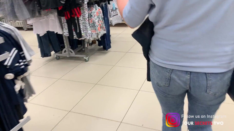 Our Secrets: 店の更衣室で彼女のパンティーに驚きの兼
