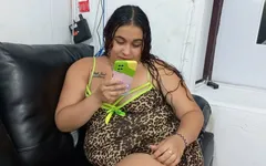 I Get Horny and I Cum All Over My Masseuse's Mouth