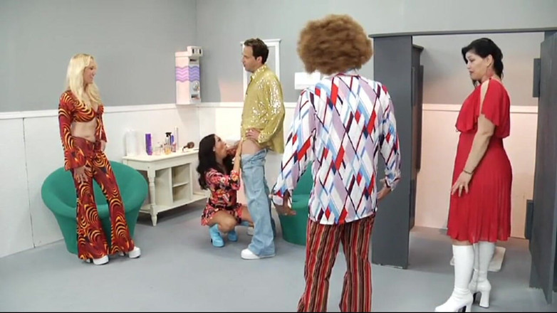 Parody Bros: Parody Bros: Bukan Charlie's Angels: bahagian 4