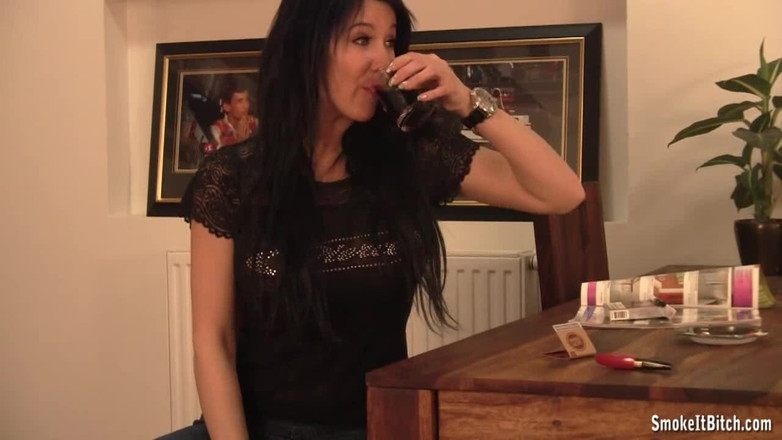 Smoke it bitch: 백스테이지 연기 섹시 장면